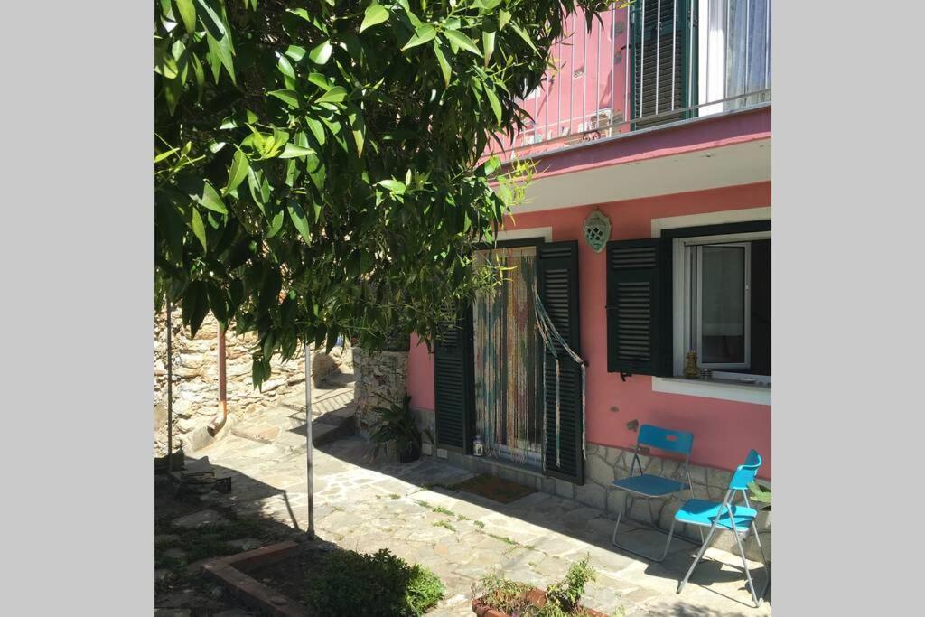 La Casa Di Sandra A Noli Vila Exterior foto