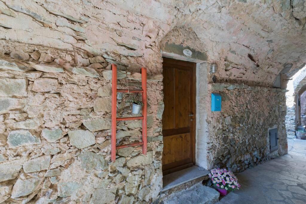 La Casa Di Sandra A Noli Vila Exterior foto